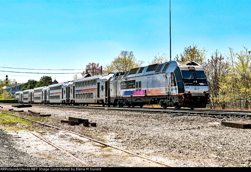 NJT 4518 on train 1168